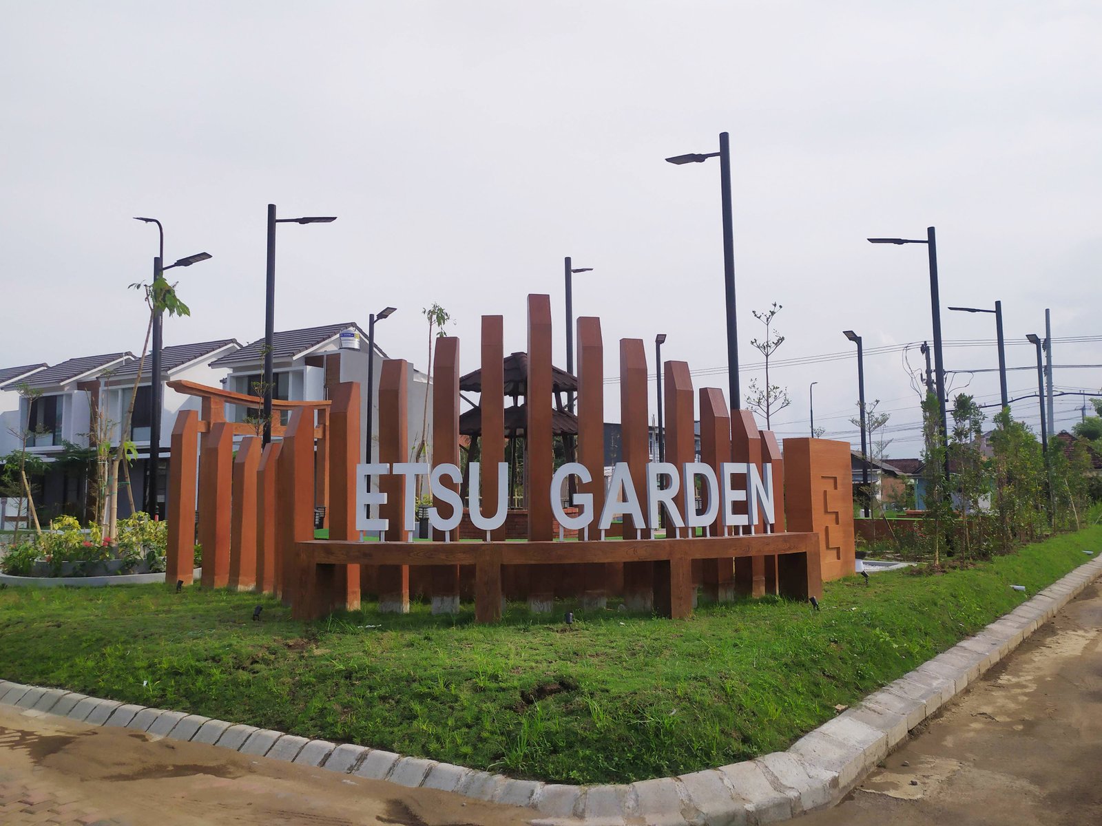 Hero Section Etsu Garden